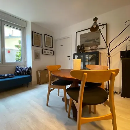 Md Gallery 住宿加早餐酒店 阿罗芒什莱班